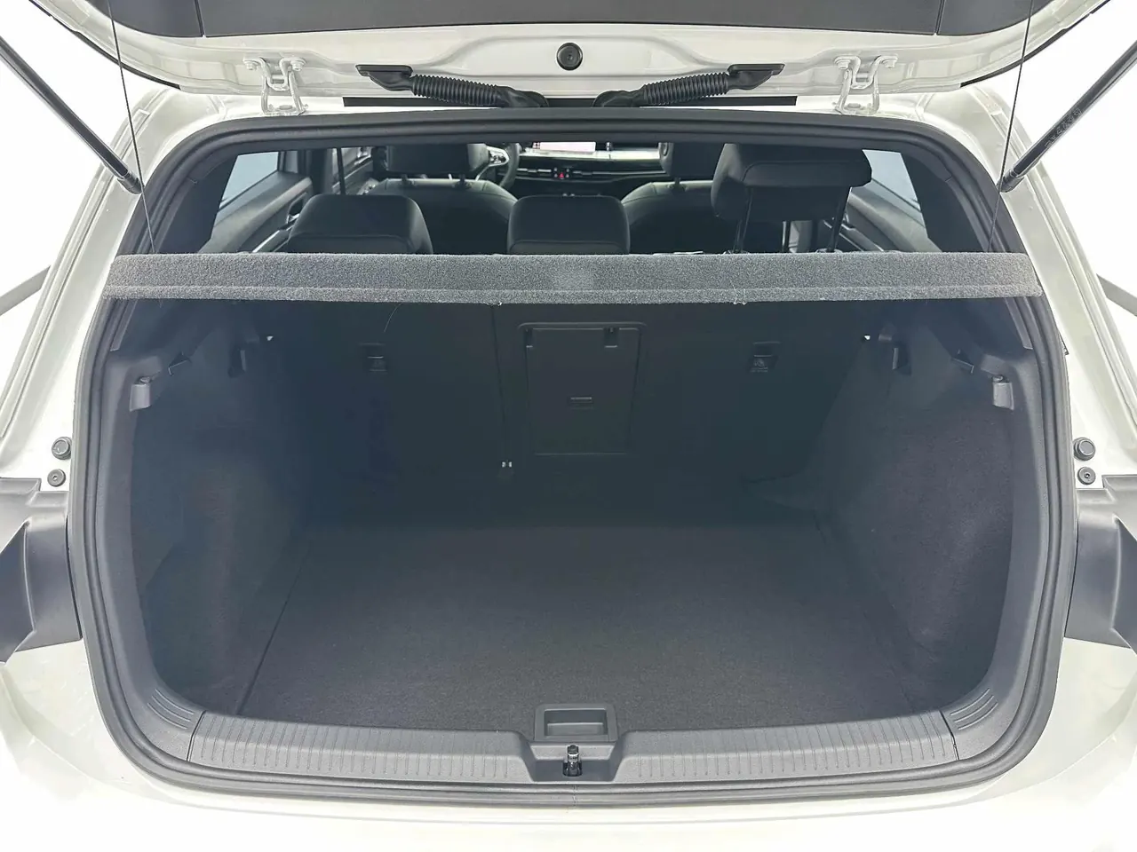 Volkswagen 2023 Golf 8 R-Line 1.4TSI 280TSI Lite Automatic 16
