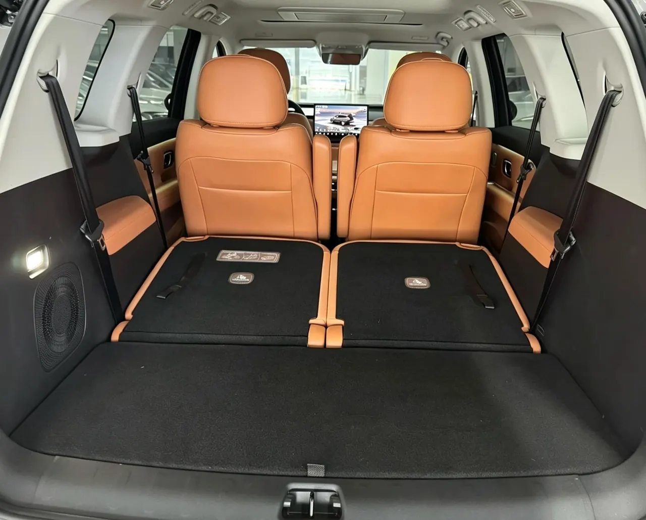 Leapmotor 2026 C 16 630 Laser Radar Zhizun Edition 6-seat Automatic Gear 15