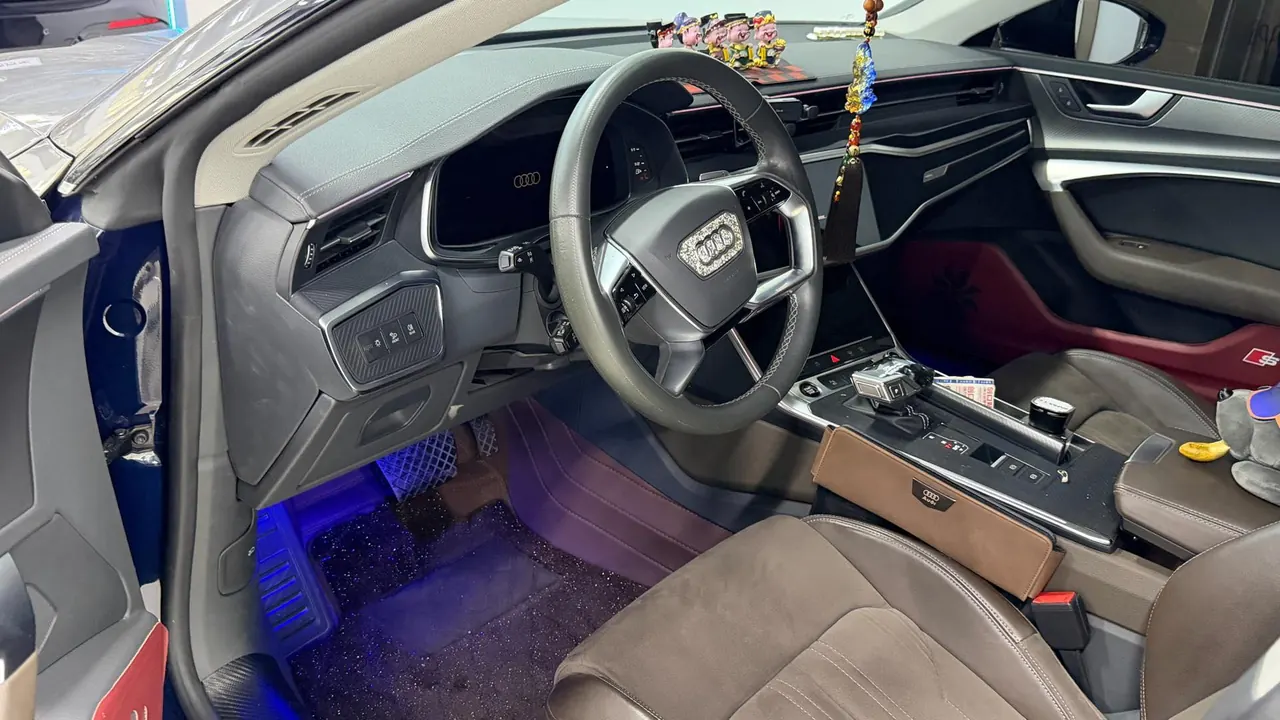 Audi 2022 A7L 2.0TFSI 45TFSI S-line Zhumeng Youth Edition Automatic Gear 2