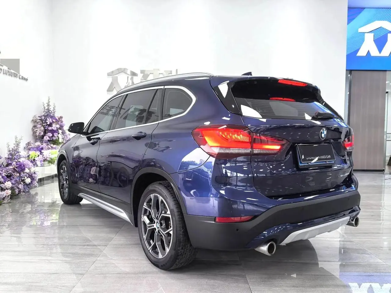 BMW 2020 X1 sDrive20Li 1.5T exclusive automatic gear 4