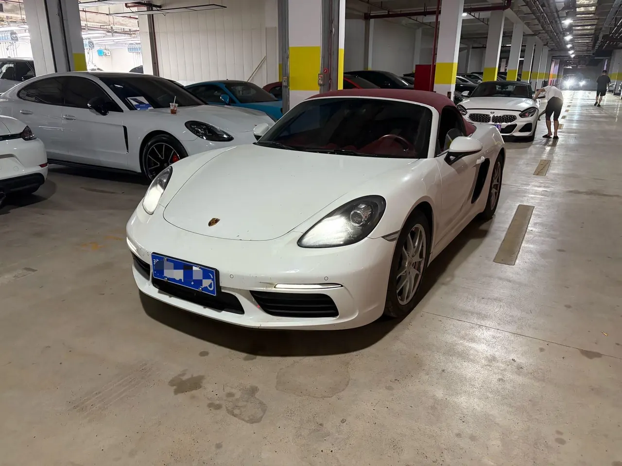 Open image lightbox: Porsche 718 (Imported) 2022 718 Boxter T 2.0T Automatic