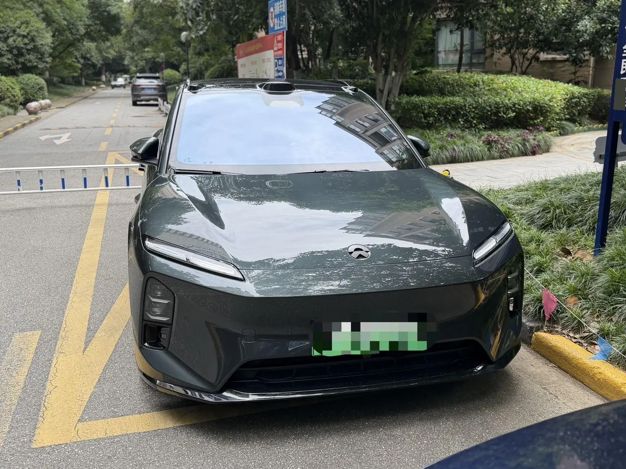 NIO 2026 ET5T Natural Wonderland Edition 100kWh Touring Automatic 2