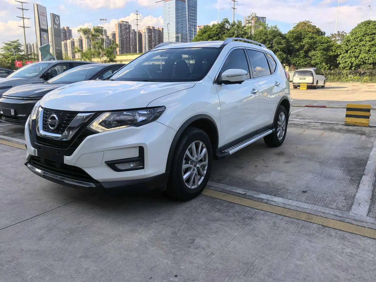 Open image lightbox: Nissan 2020 Qijun 2.0 Stepless XL ITS Two-Drive Comfort Edition Automatic Gear
