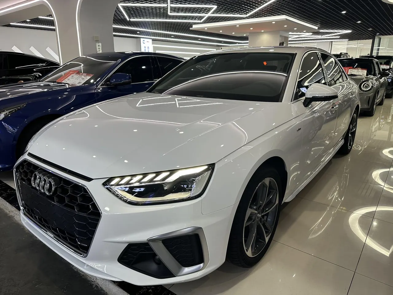 Audi 2020 A4L 2.0TFSI 35TFSI Fashion Dynamic Automatic - View 1