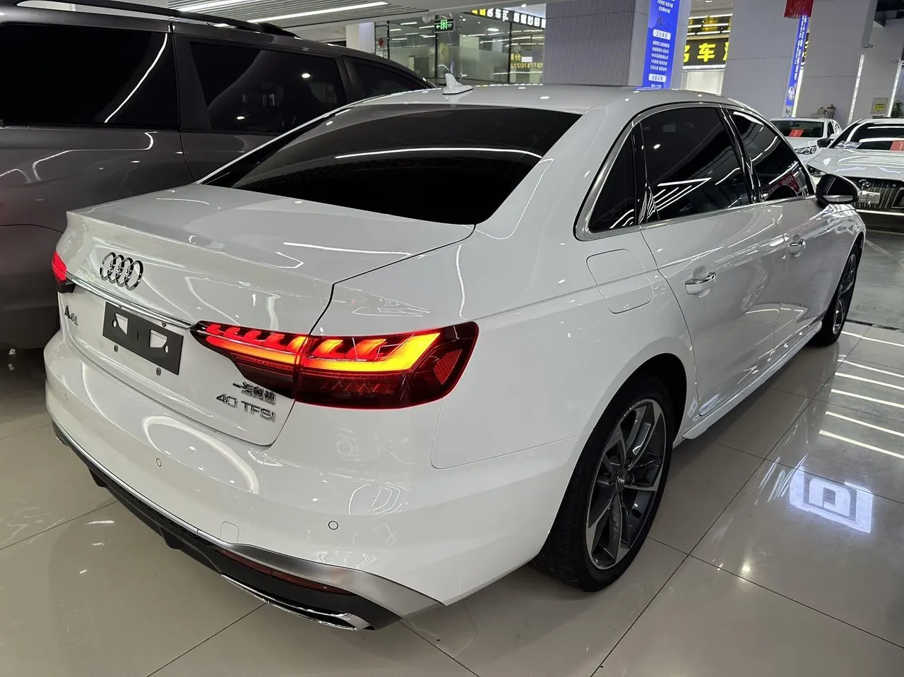 Audi 2020 A4L 2.0TFSI 35TFSI Fashion Dynamic Automatic 9