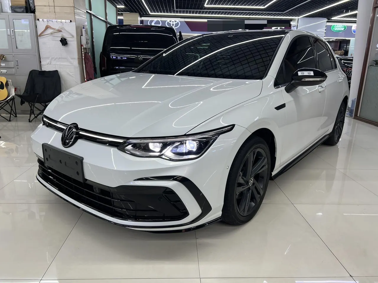 Volkswagen 2023 Golf 8 R-Line 1.4TSI 280TSI (Modified) Automatic Gear - View 1