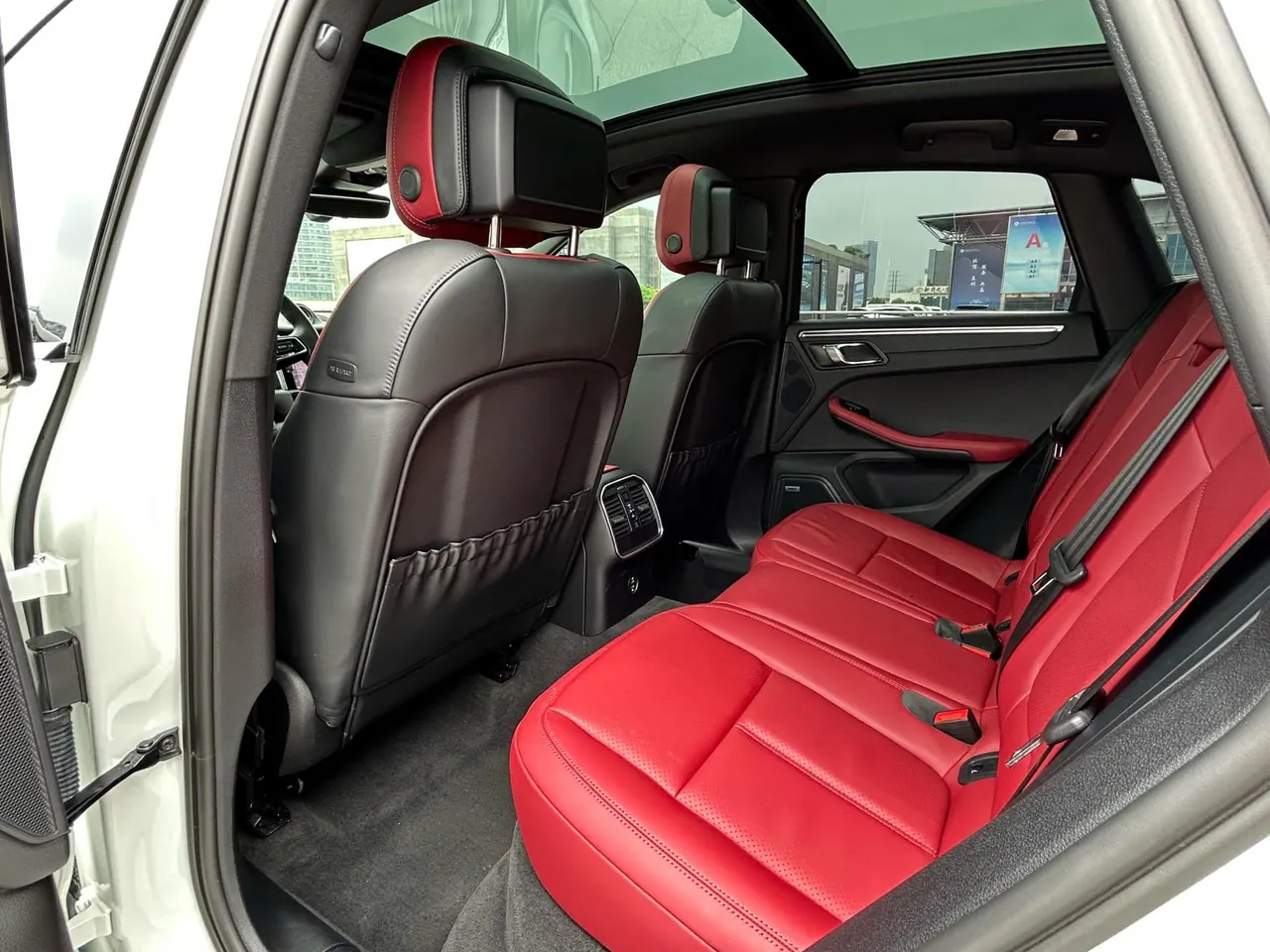 Porsche Macan (Imported) 2022 Macan 2.0T Automatic Gear 10
