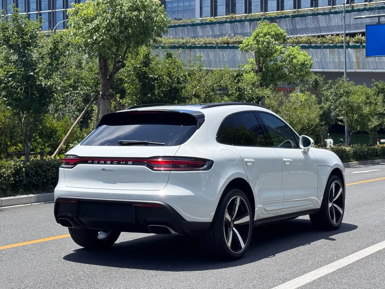 Porsche Macan (Imported) 2022 Macan 2.0T Automatic Gear 4