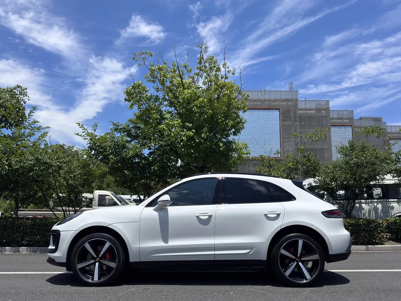 Porsche Macan (Imported) 2022 Macan 2.0T Automatic Gear 5