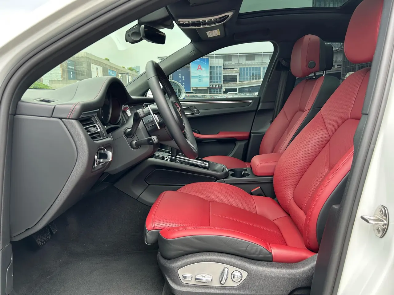 Porsche Macan (Imported) 2022 Macan 2.0T Automatic Gear 7