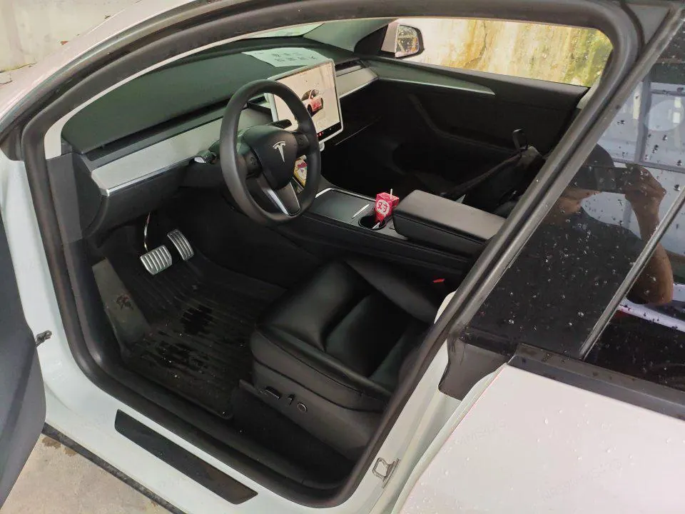 Tesla 2024 Model Y rear-wheel drive version automatic transmission 4
