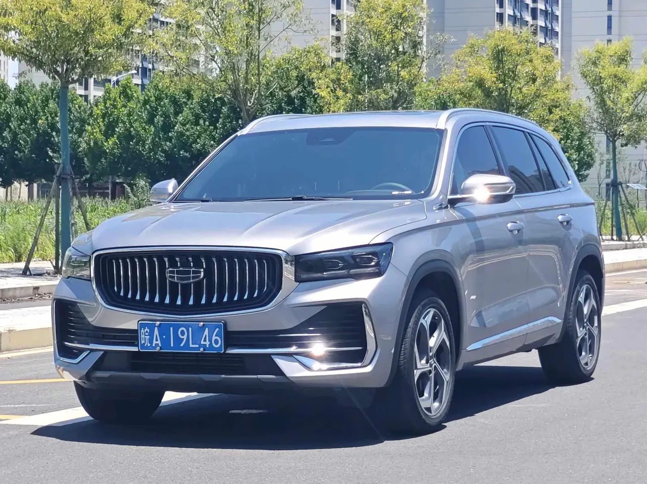 Открыть галерею: Geely 2024 XingyueL (Monjaro) 2.0TD high-power two-wheel drive cloud version automatic gear