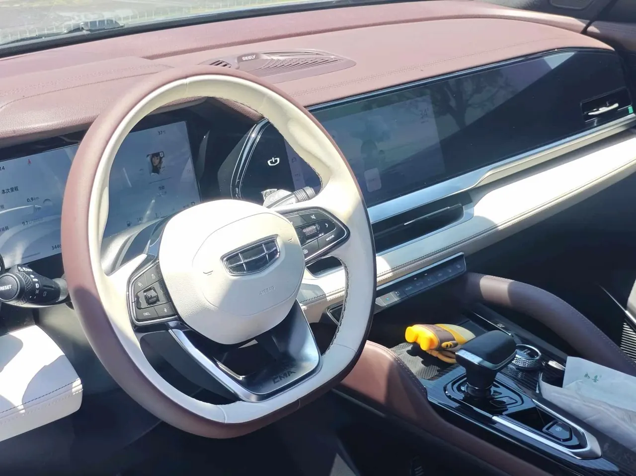 Geely 2024 XingyueL (Monjaro) 2.0TD high-power two-wheel drive cloud version automatic gear 8