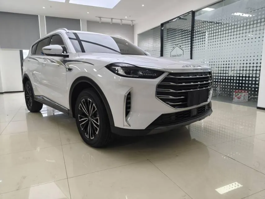 Jetour 2023 X70 PLUS 1.5T Self-improvement 5-seat Manual Gear 3