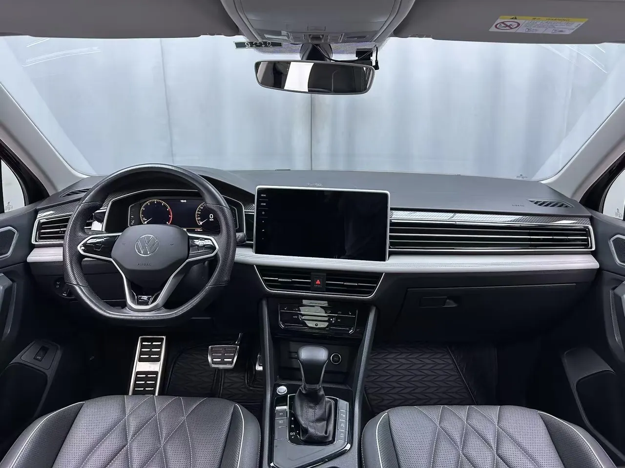 Volkswagen 2022 Tiguan L R-Line 2.0TSI 330TSI Two-Drive R-Line Overdrive Automatic Gear 2