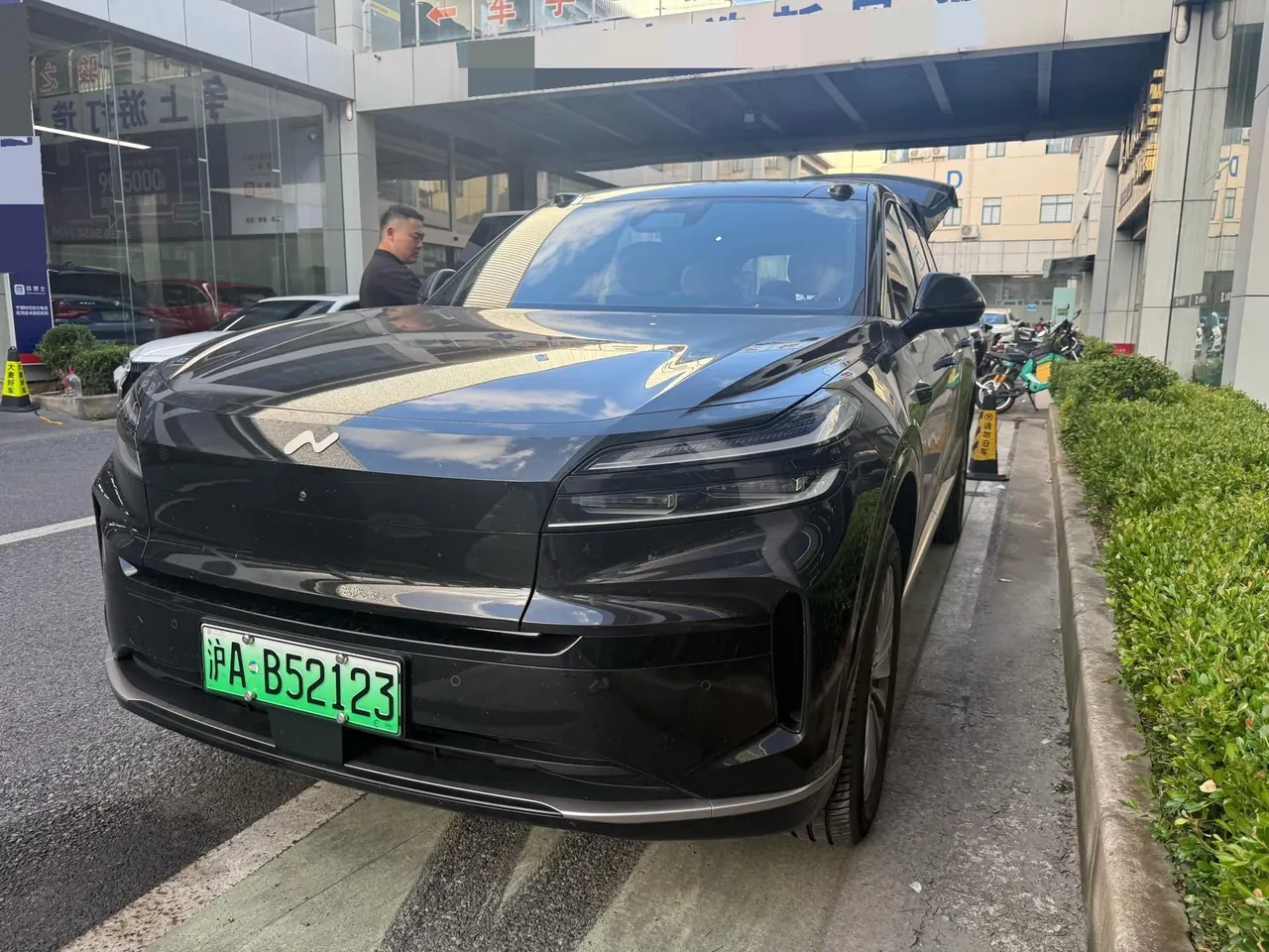 Открыть галерею: ONVO 2025 L90 Max six-seat automatic gear