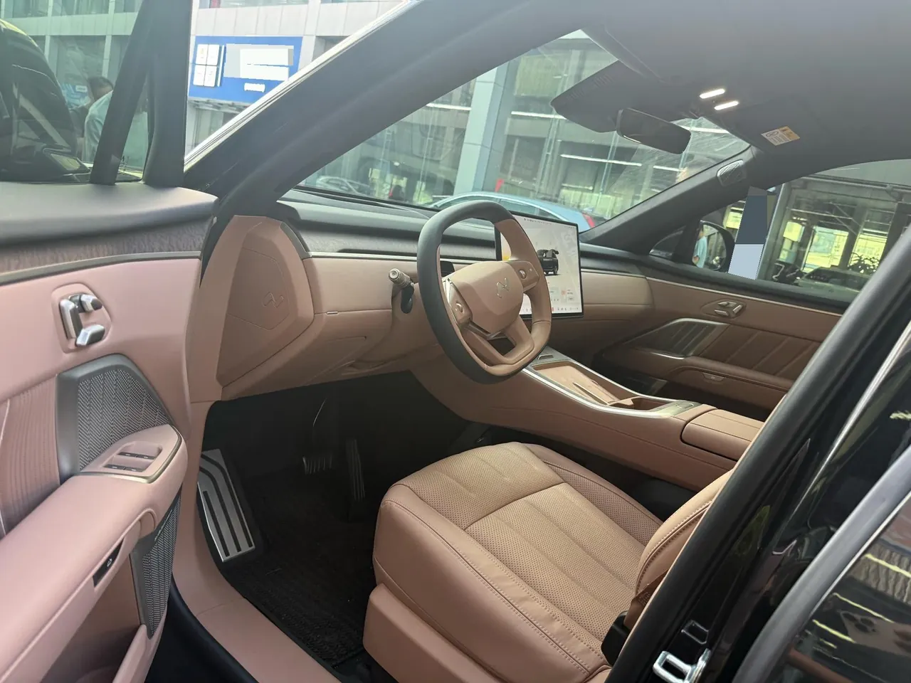 ONVO 2025 L90 Max six-seat automatic gear 2