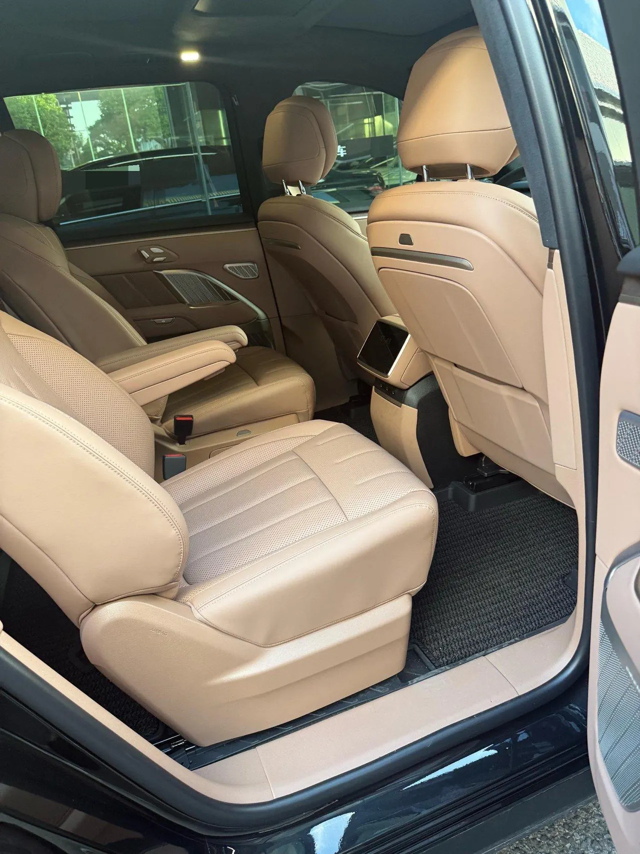 ONVO 2025 L90 Max six-seat automatic gear 4