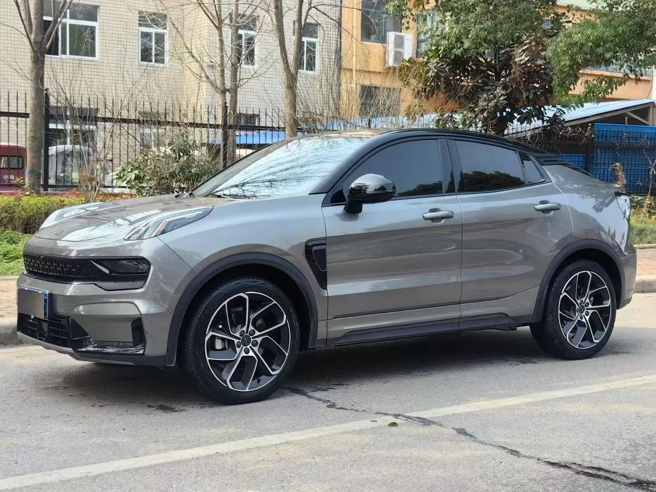 Открыть галерею: LYNK&CO 2020 LYNK&CO 05 2.0TD four-wheel drive Halo automatic gear