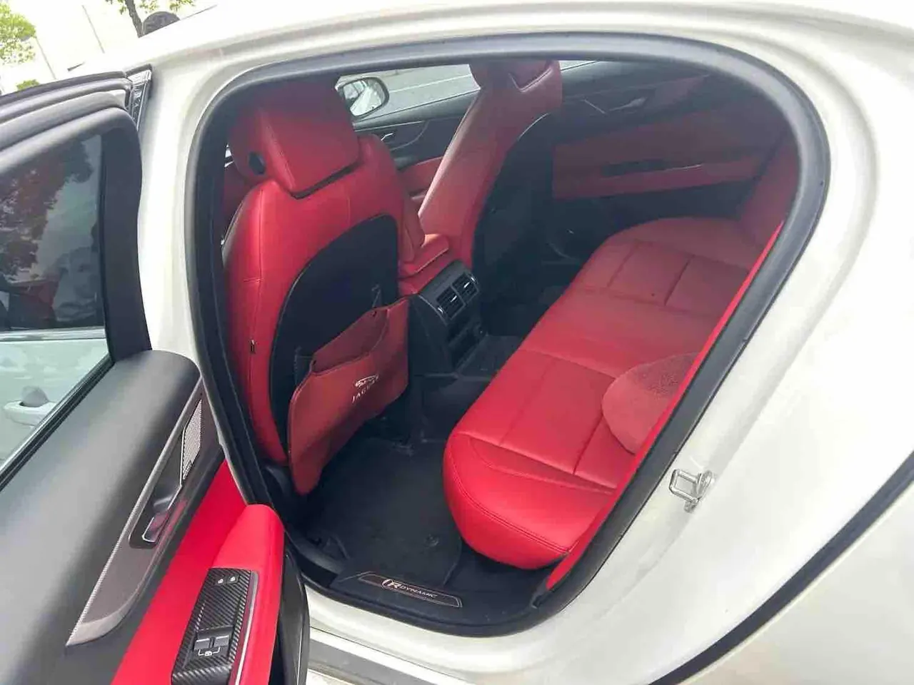 Jaguar 2023 XEL 2.0T 250PS R-DYNAMIC S Enterprising Sports Edition Automatic Gear 3