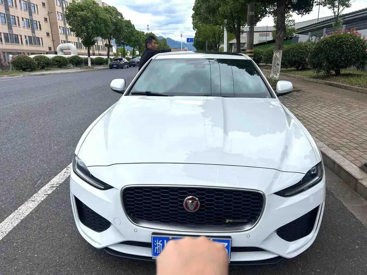 Jaguar 2023 XEL 2.0T 250PS R-DYNAMIC S Enterprising Sports Edition Automatic Gear 5
