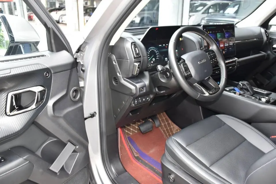 Haval 2023 big dog 2.0T two-wheel drive Chaoye version Plus automatic gear 10