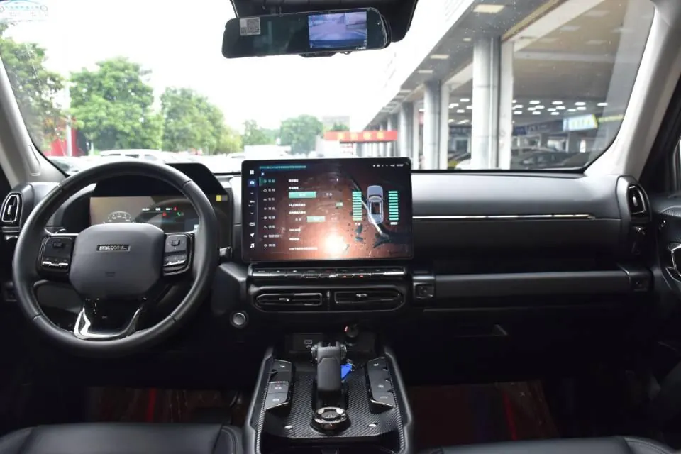 Haval 2023 big dog 2.0T two-wheel drive Chaoye version Plus automatic gear 15