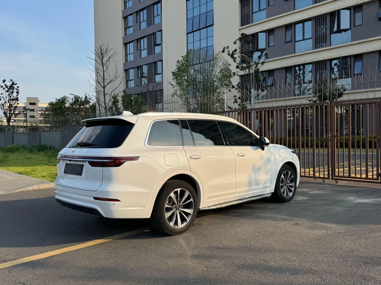 Li 2020 ONE 1.2T extended range 6-seat automatic gear 4