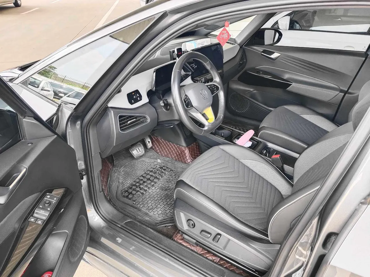 Volkswagen 2023 ID. 3 Upgraded Pure Smart Edition, Automatic Transmission 2