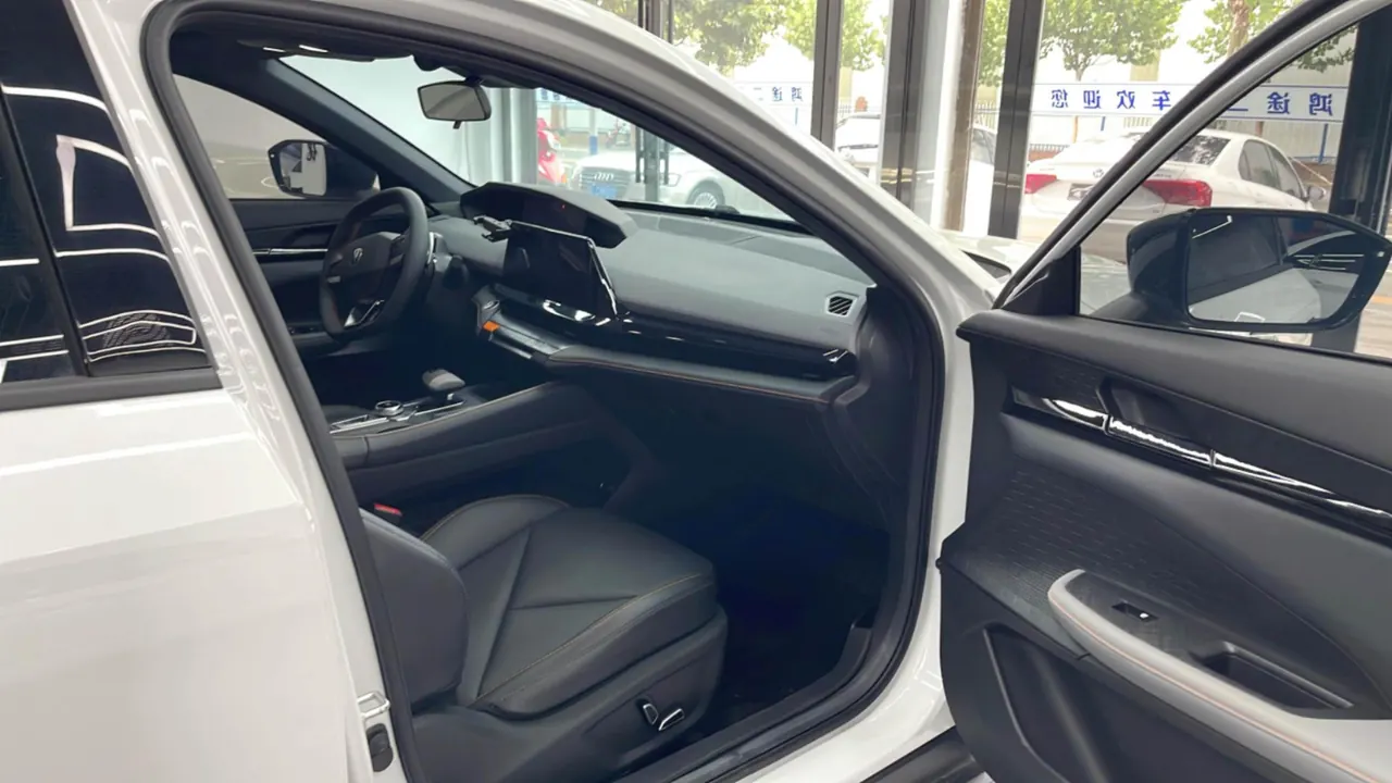 ChangAn 2023 UNI-V 1.5T Smart Pilot Automatic Gear 6
