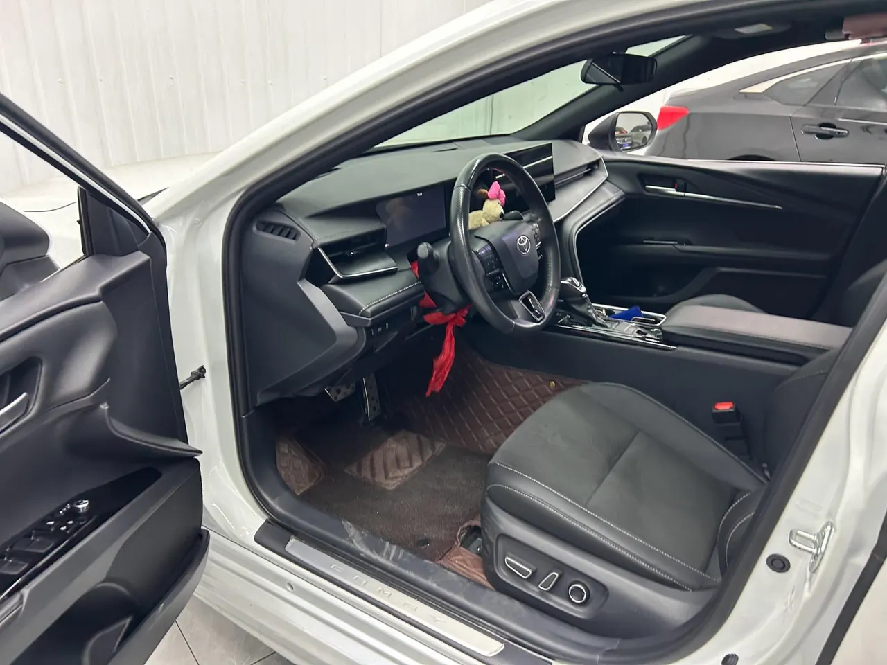Toyota 2024 Camry Dual Engine 2.0HS Stepless Sports Edition Automatic Gear 2
