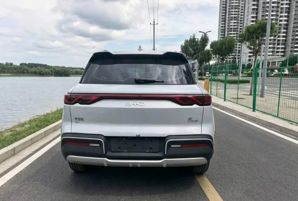 BYD 2024 Yuan UP 401KM Exceed Automatic Gear 5