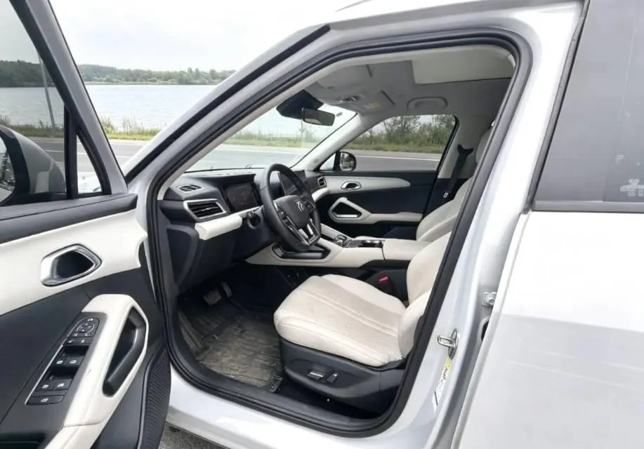 BYD 2024 Yuan UP 401KM Exceed Automatic Gear 9