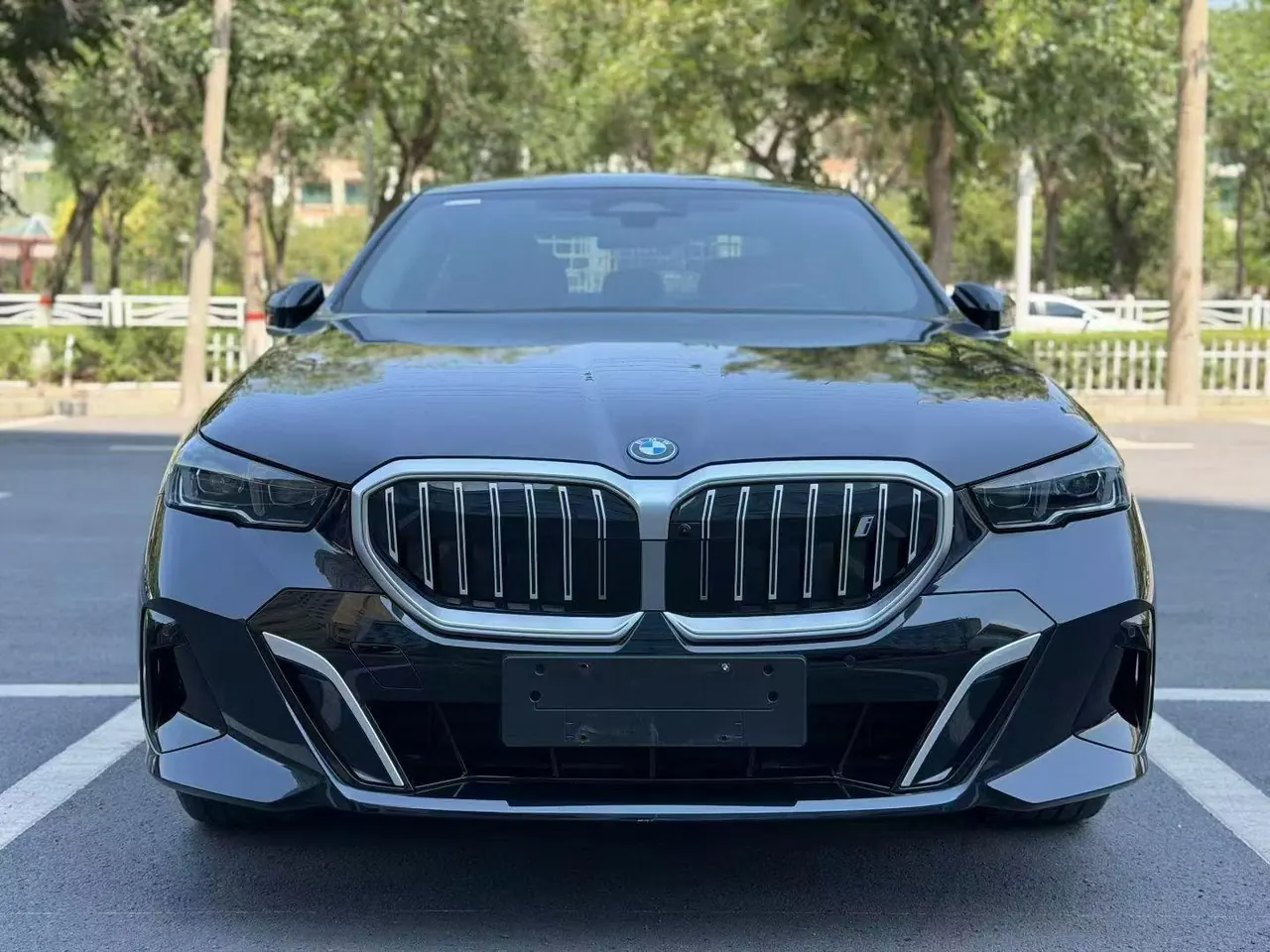BMW 2025 i5 eDrive 40L M sports suit automatic gear 2