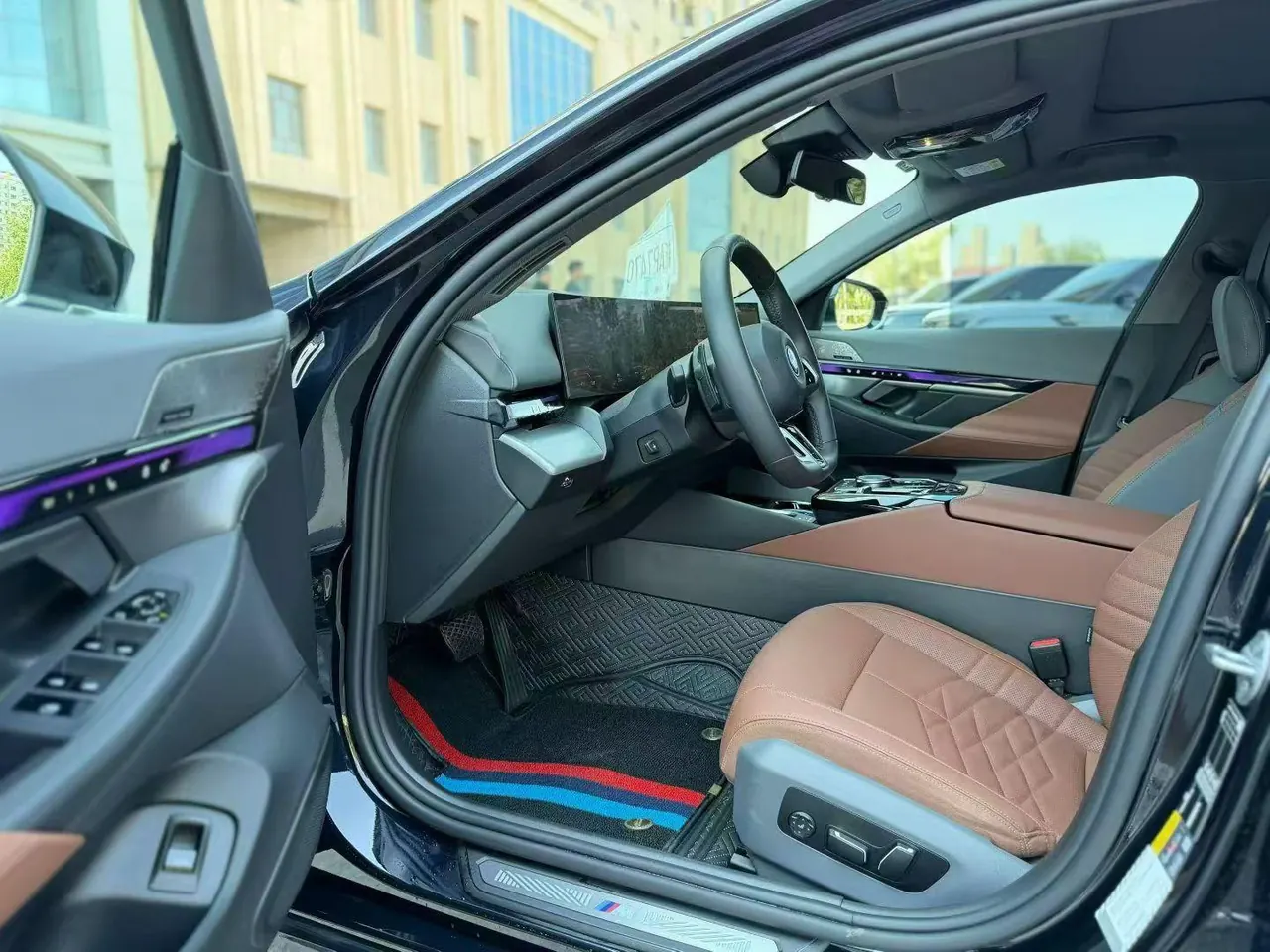BMW 2025 i5 eDrive 40L M sports suit automatic gear 4