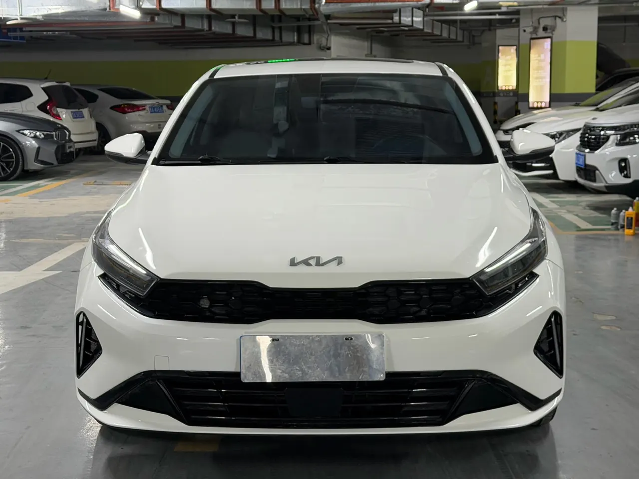 Kia 2023 K3 1.4T Deluxe Edition Automatic Gear 3