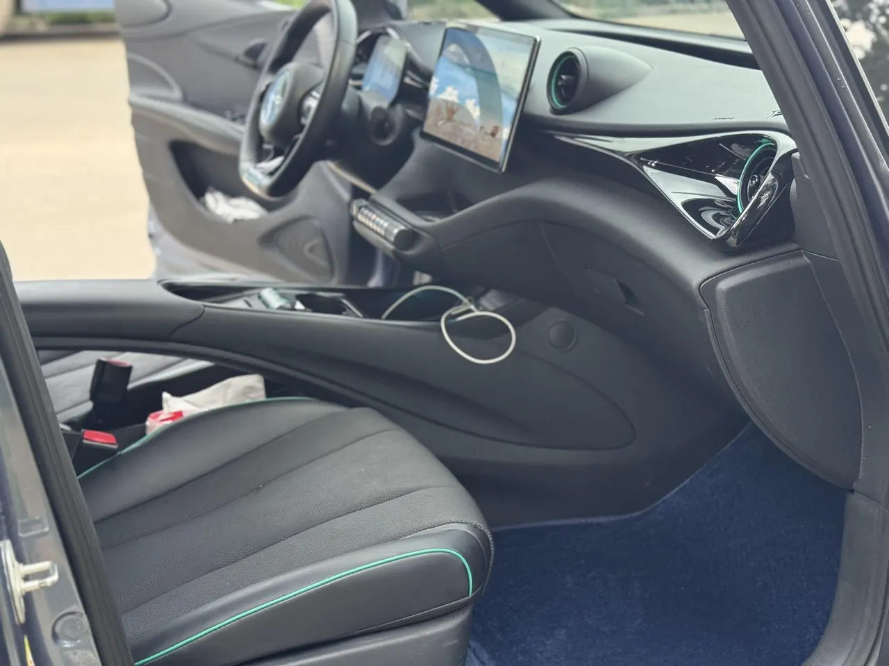 BYD 2024 Dolphin Glory 420km Free Automatic 4