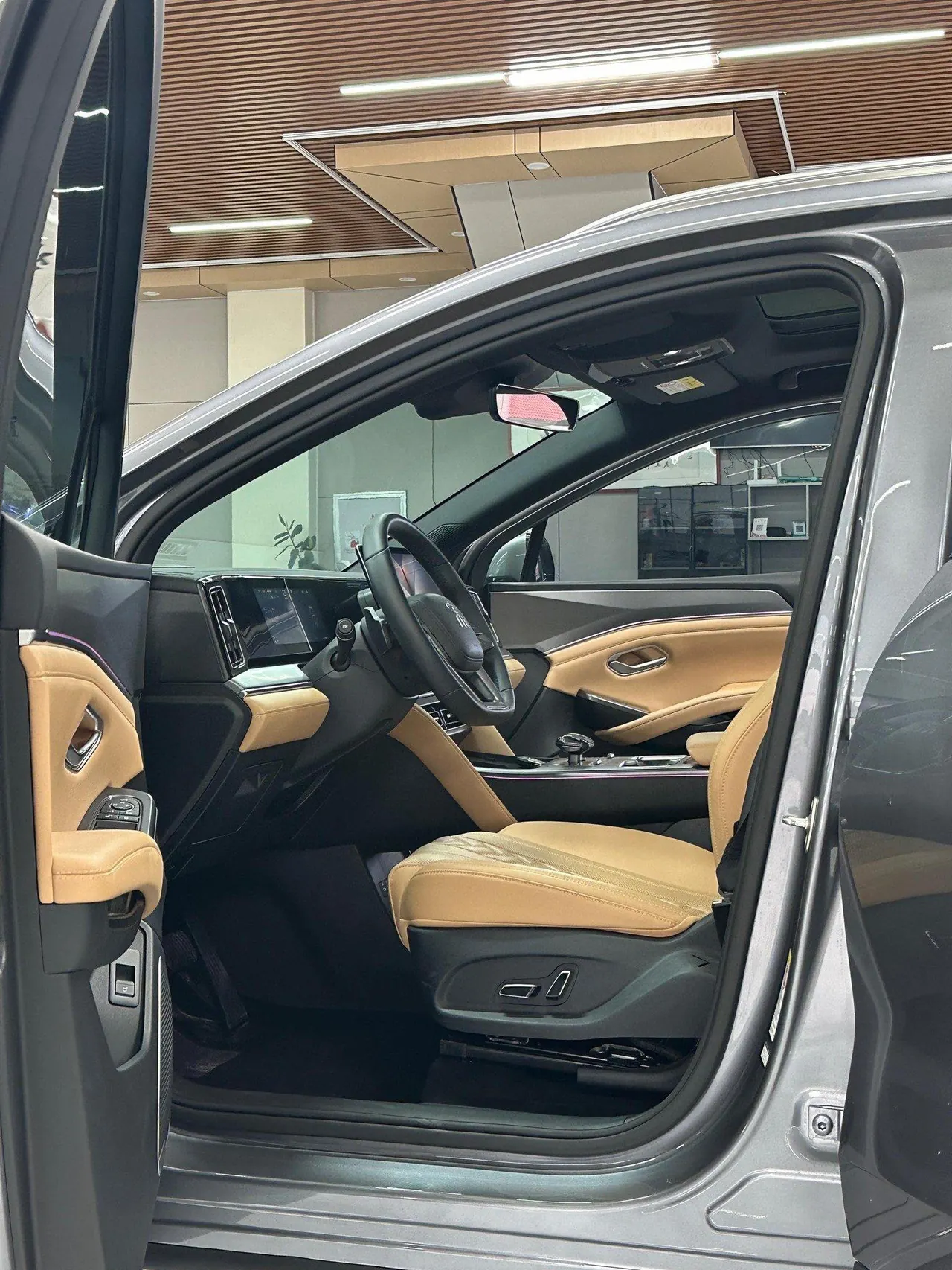 BYD 2024 Song L DM-i 1.5 Stepless 160km Excellent Automatic Transmission 3
