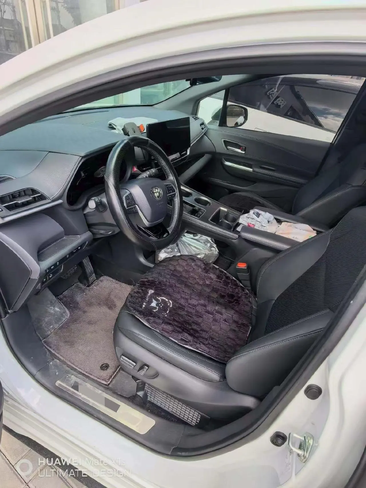 Toyota 2024 Sana 2.5 Stepless Luxury Welfare Edition Automatic Transmission 3