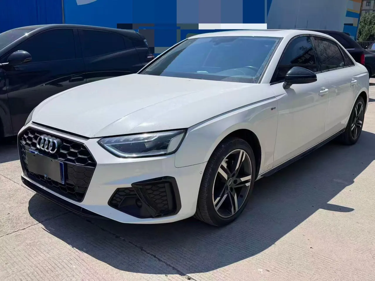 Audi 2022 A4L 2.0TFSI 40TFSI Deluxe Dynamic Automatic - View 1