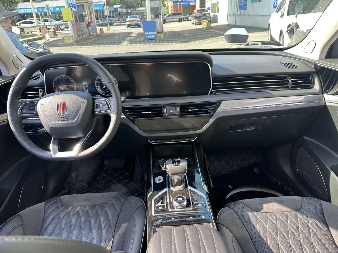 HongQi 2022 HS5 2.0T Zhilian Flag Edition Automatic Gear 7