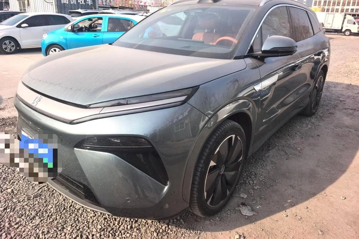 Открыть галерею: BYD 2025 Tang L EV 600KM four-wheel drive laser Radar flagship automatic gear