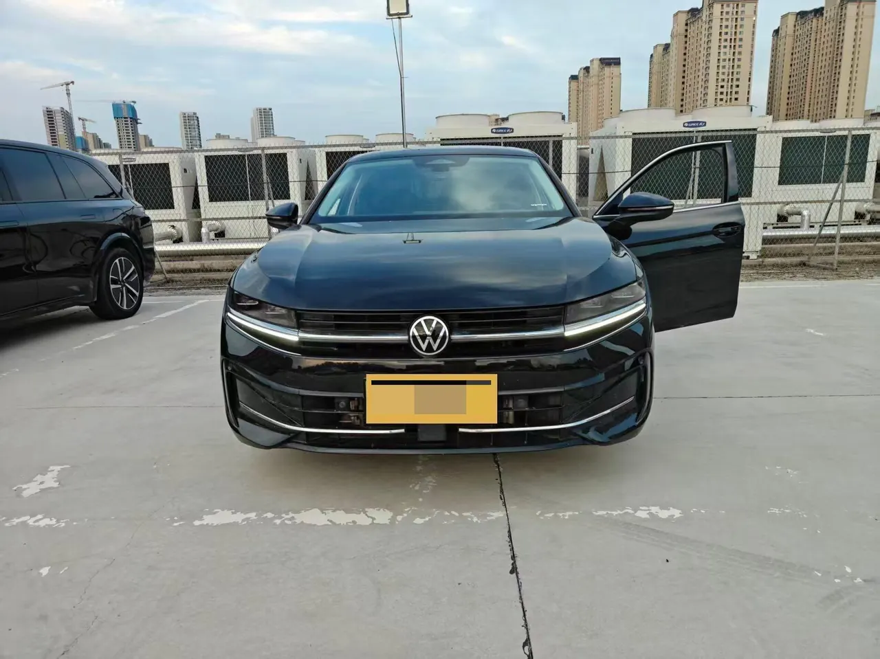 Volkswagen 2024 Magotan 2.0TSI 380TSI Premium Edition Automatic Gear 2