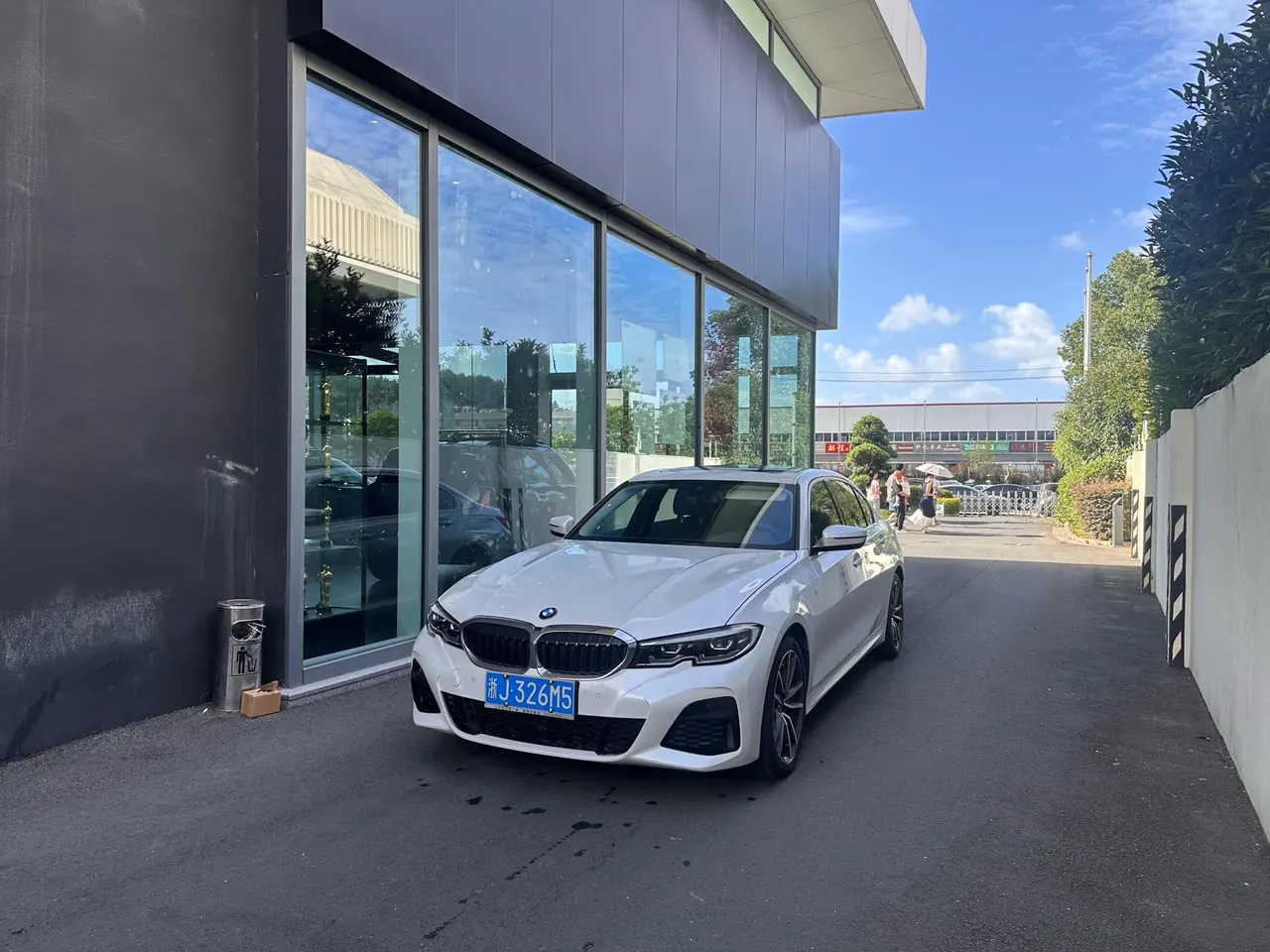 BMW 3 Series 2020 325Li 2.0T M Sports Suit Automatic Gear - View 1
