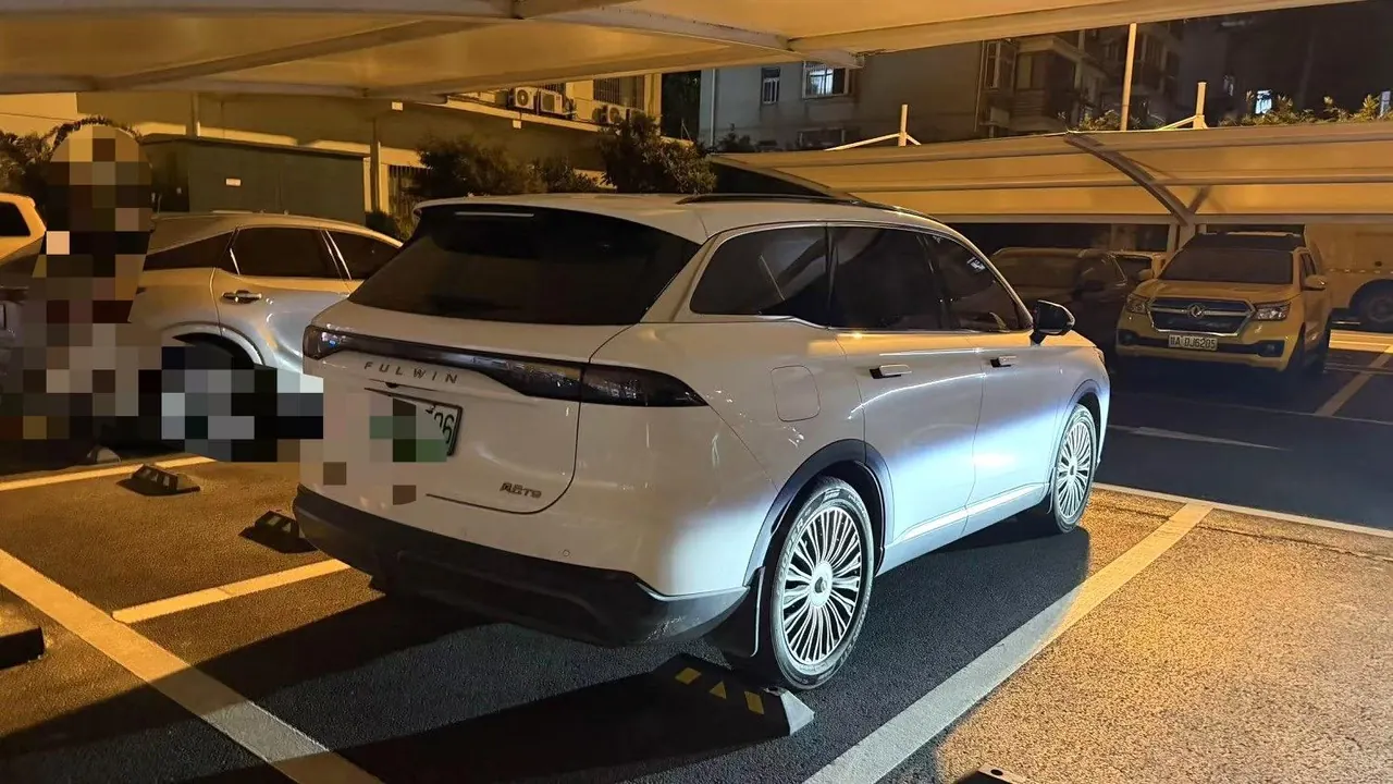 Chery 2024 Fengyun T9 C- DM 1.5T 120 Long Endurance Luxury 7-seat Automatic Gear 4