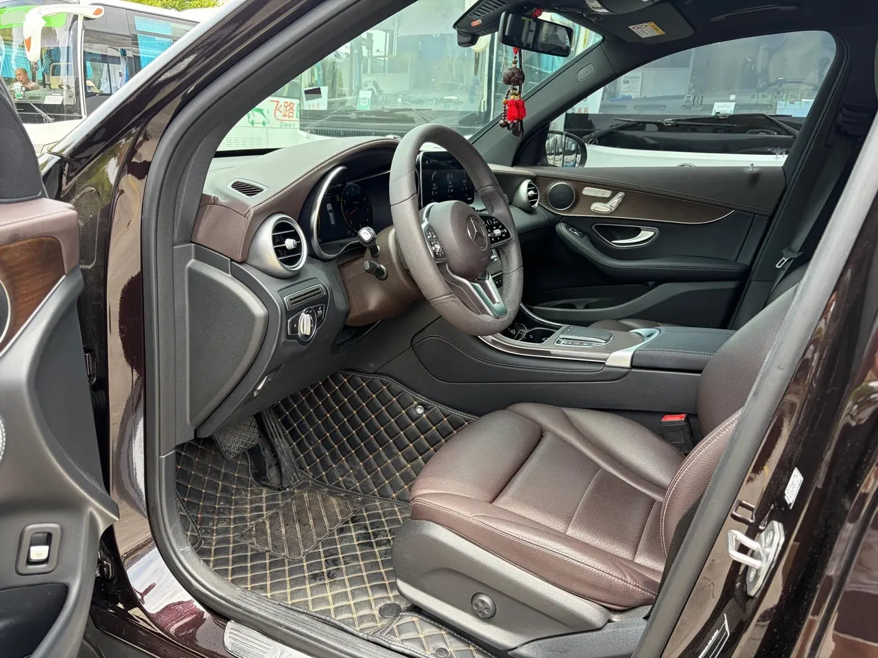 Mercedes Benz 2022 GLC 260 L 4MATIC 2.0T Luxury (Change 2) Automatic Gear 3