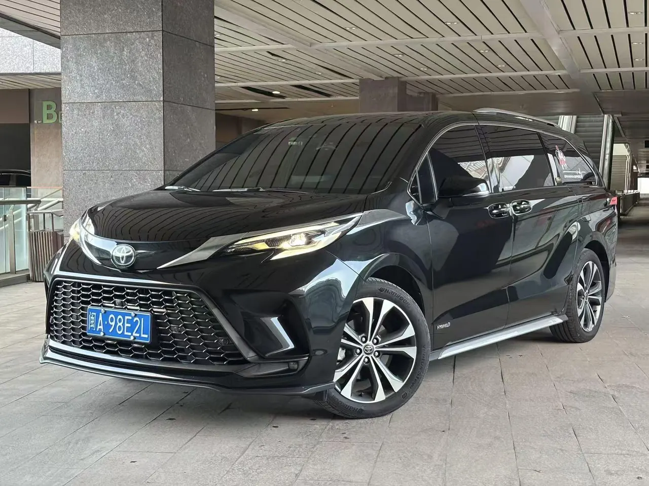 Toyota 2024 Grevia HYBRID 2.5 Stepless Zunjue ULTRA Edition Automatic Gear - View 1
