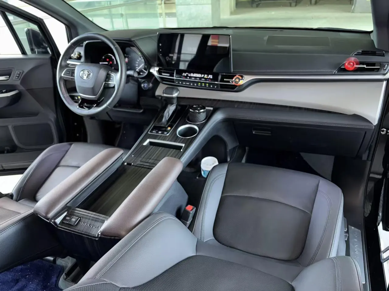 Toyota 2024 Grevia HYBRID 2.5 Stepless Zunjue ULTRA Edition Automatic Gear 6
