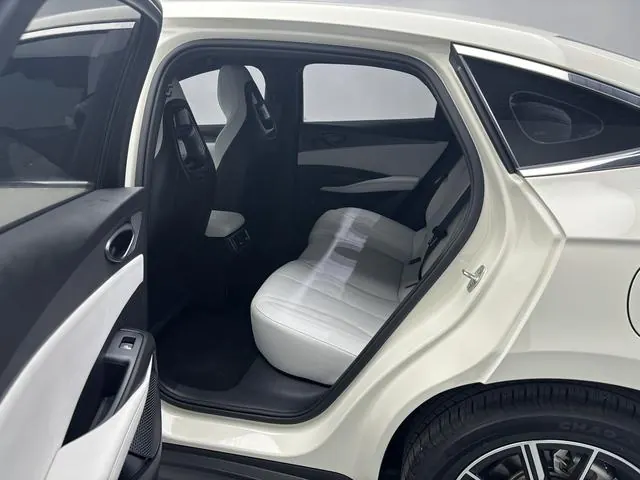 BYD 2024 seals 06 DM-i 1.5 stepless 120KM exclusive automatic gear 10