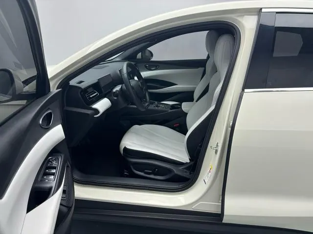 BYD 2024 seals 06 DM-i 1.5 stepless 120KM exclusive automatic gear 9